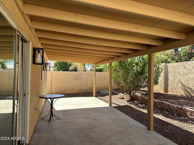 Building Photo - 4634 E Grovers Ave