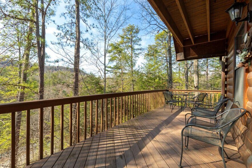 Building Photo - 1652 Raccoon Den Way
