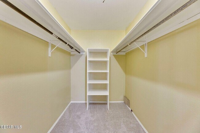 Building Photo - 6700 Escondido Dr