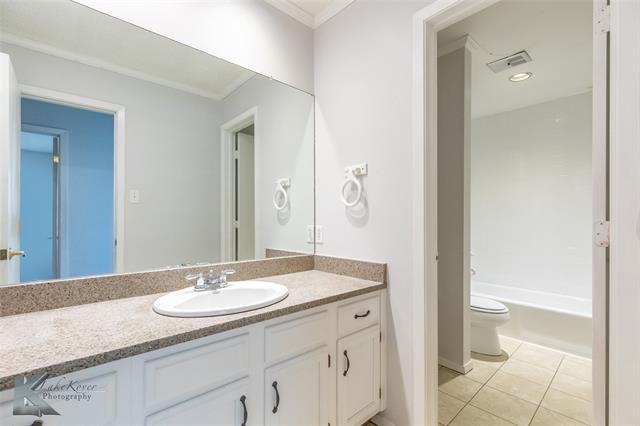 Building Photo - 717 Chanticleers Ln