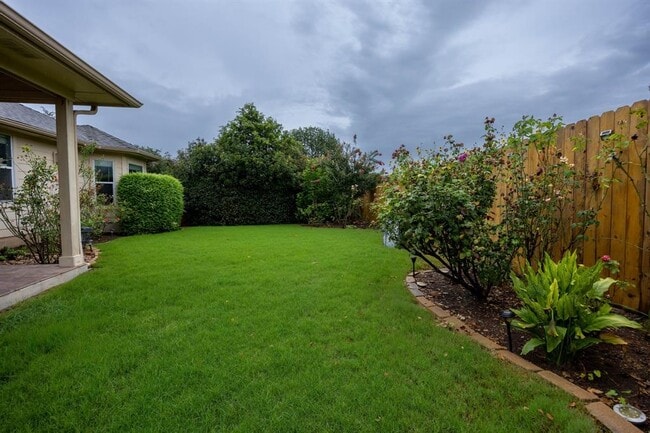 Building Photo - 1301 Rimstone Dr