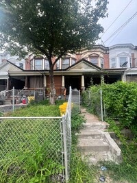 Building Photo - nice house west side must see close to 29