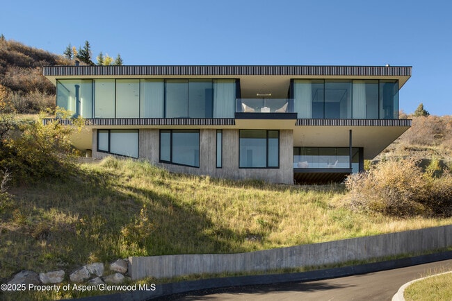 Building Photo - 580 Medicine Bow Rd