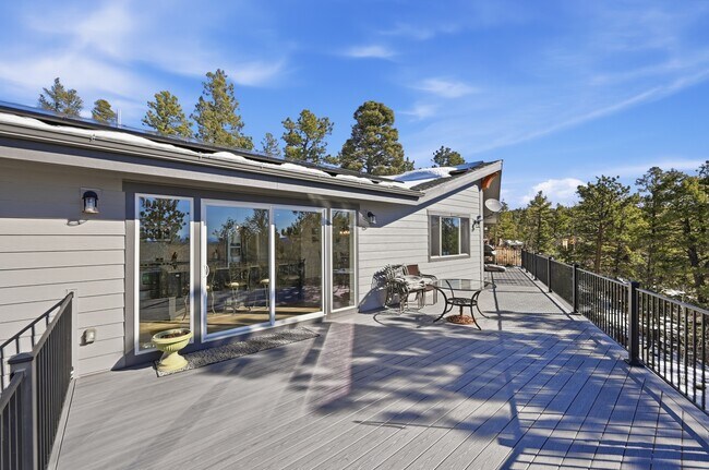 Building Photo - 30855 Walter Dr