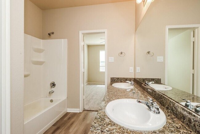 Building Photo - 13046 Rose Landing Dr