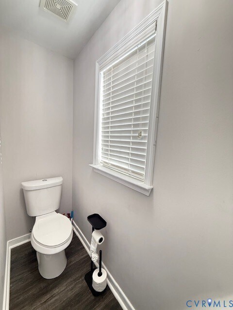 Building Photo - 9379 Roseland Ct