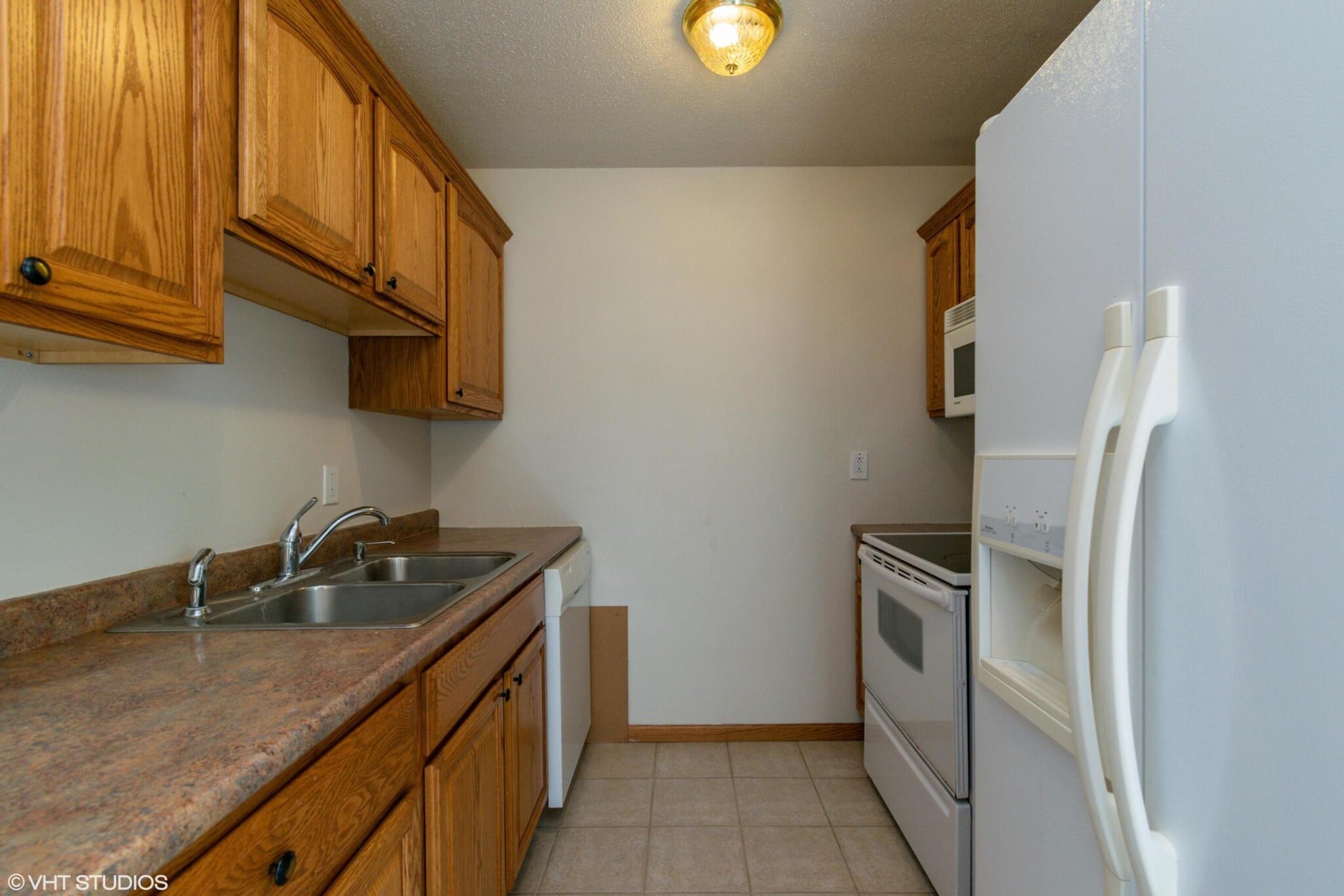 Building Photo - 635 Meadow Pl