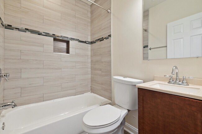 Building Photo - 1408 Willington St