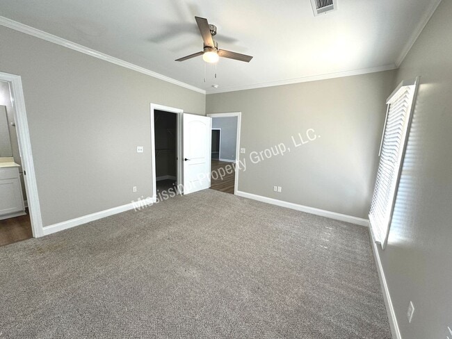 Building Photo - 4BD/4.5BA FOR RENT