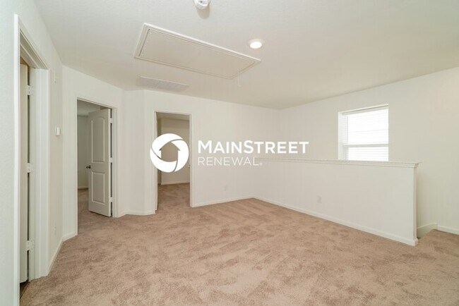 Building Photo - 4 Bedroom Pet-Friendly Home in New Braunfels, TX with Main Street Renewal