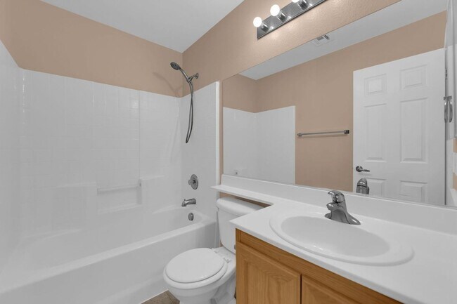 Building Photo - 7330 Phlox Rd