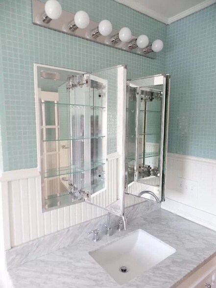 Building Photo - 1900 Columbus Ave.