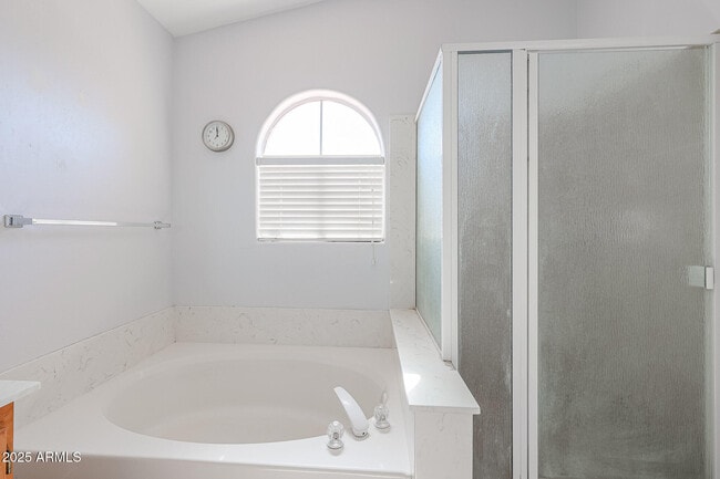 Building Photo - 4432 E Anderson Dr