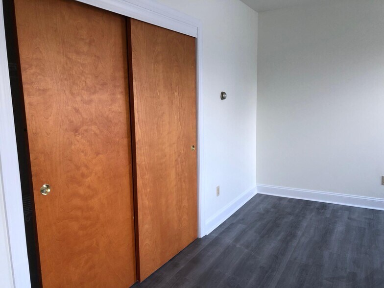 Building Photo - 401 Berkley Rd