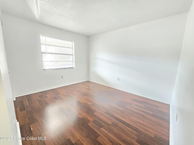 Building Photo - 1079 Ellen Ct