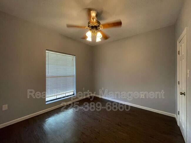 Building Photo - 25491 Plantation Ave
