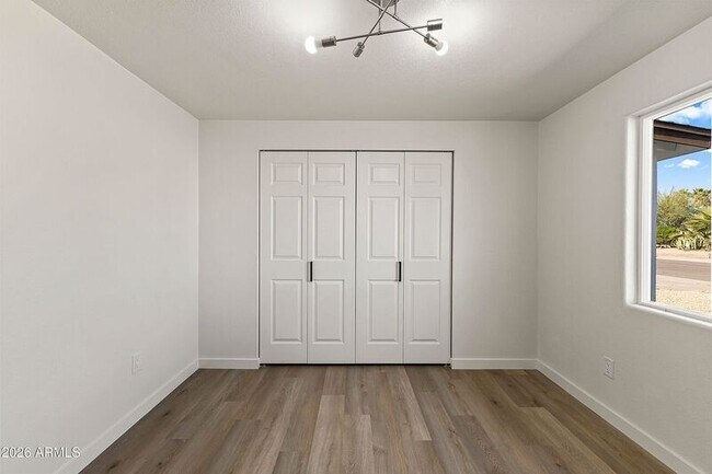 Building Photo - 3763 E Evans Dr