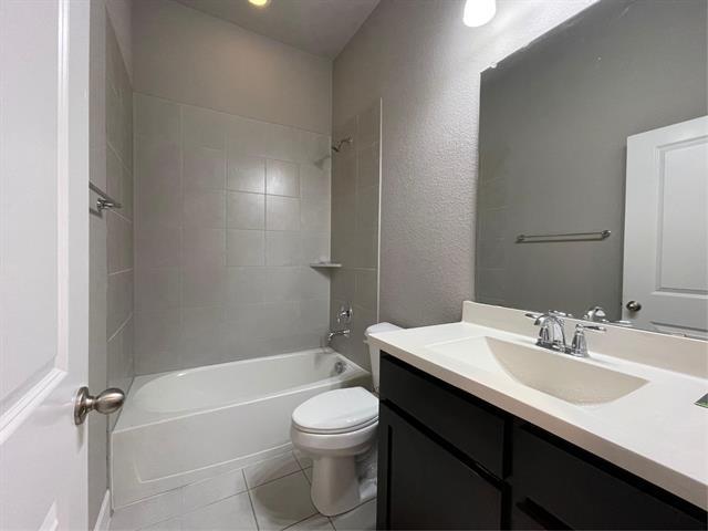 Building Photo - 1400 Daisy Corner Dr