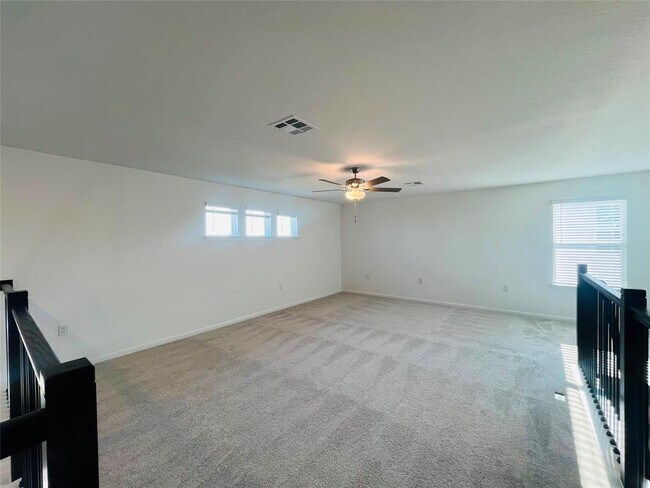Building Photo - 15220 Holloway Dr