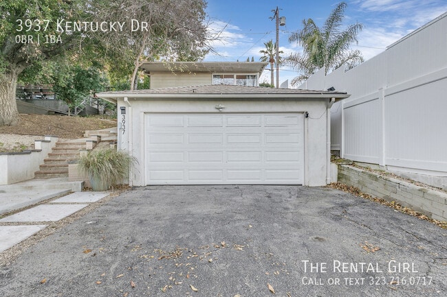 Building Photo - 3937 Kentucky Dr