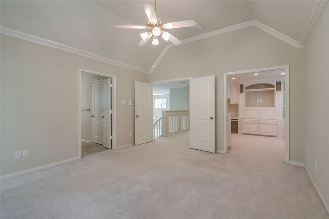 Building Photo - 147 Shelter Rock Ct