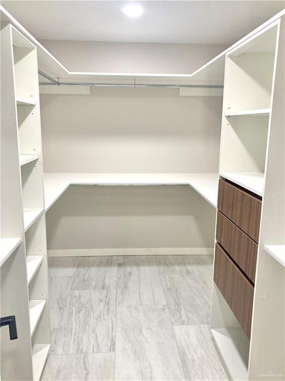 Building Photo - 40 Corales St