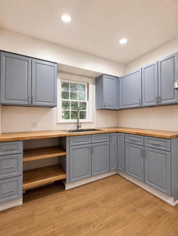 Building Photo - 3556 N Wareingwood Dr