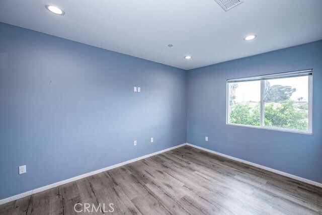 Building Photo - 6719 Vineland