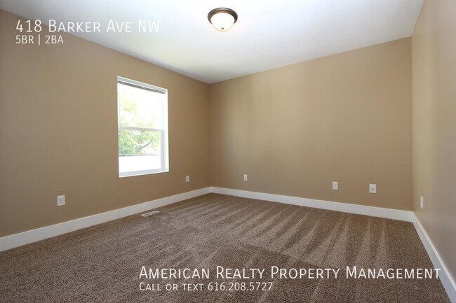 Building Photo - 418 Barker Ave NW