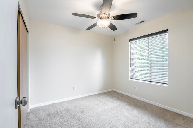 Building Photo - 14950 Prairie Vista Loop SE