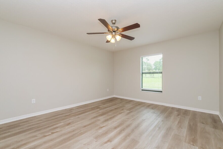 Building Photo - 8349 Silverbell Loop