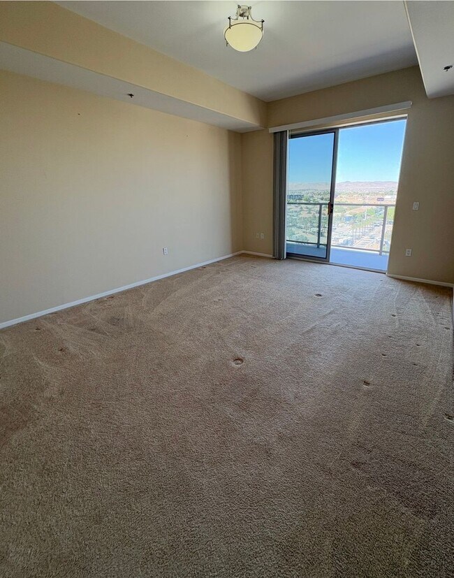 Building Photo - 8255 S Las Vegas Blvd
