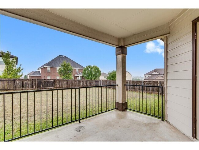 Building Photo - 524 Castebar Dr