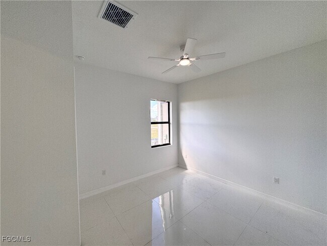 Building Photo - 4114 NW 38th St