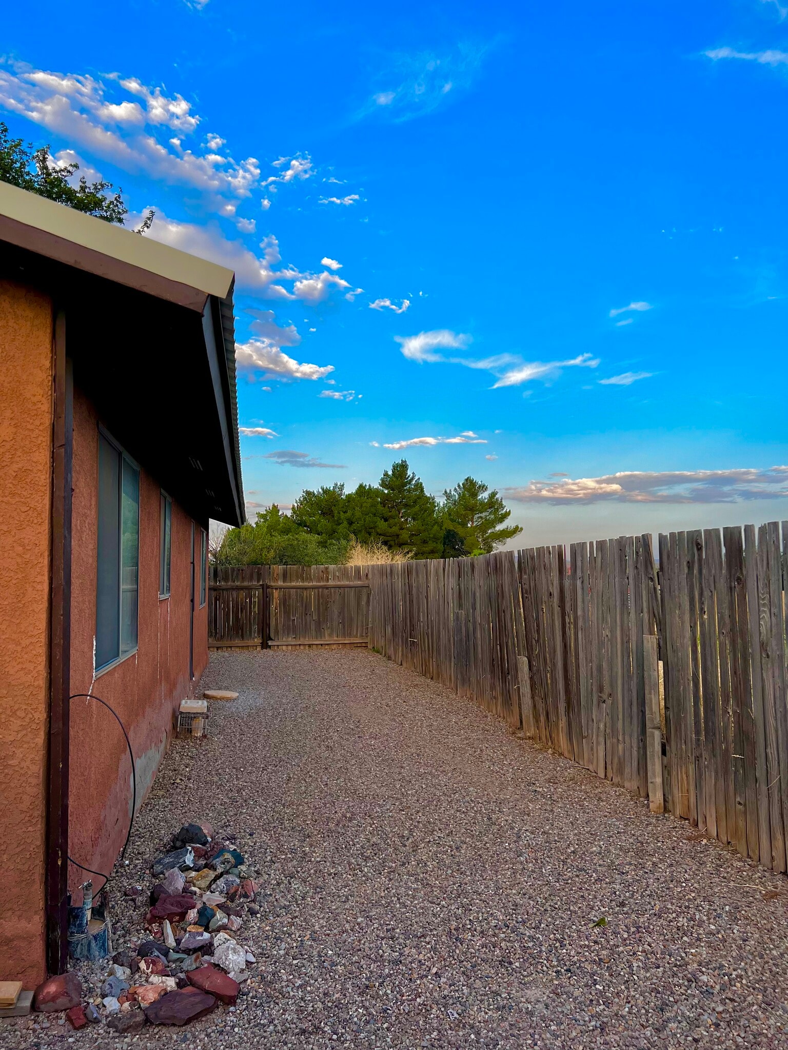 Building Photo - 3058 Tenorio Dr