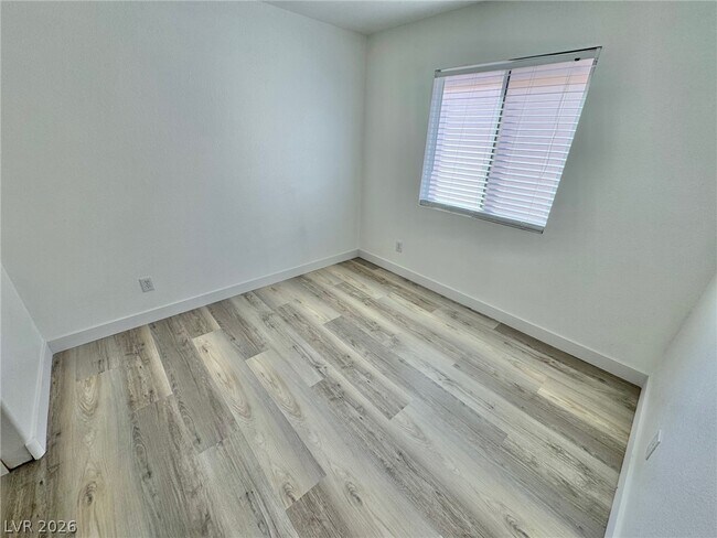 Building Photo - 9511 W Spring Blush Ave