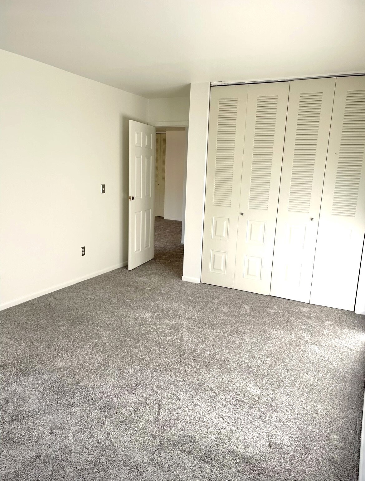 Building Photo - 176 Hackensack St