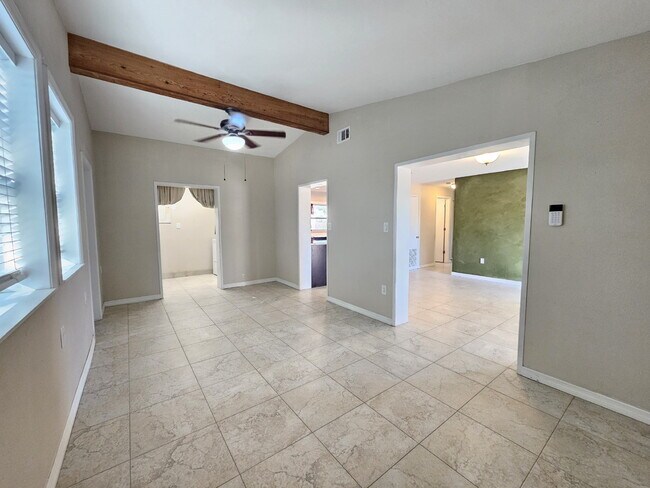 Building Photo - 1520 Cunningham Ave