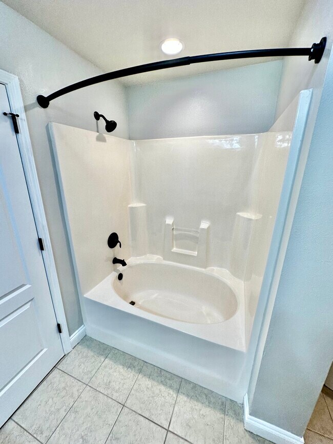 Building Photo - 8022 Brookside Ln