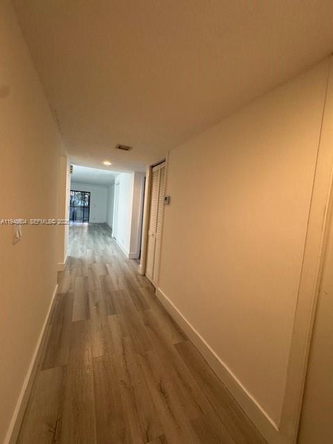 Building Photo - 321 Lakeview Dr