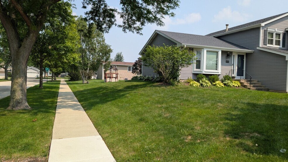 Building Photo - 721 Cutter Ln
