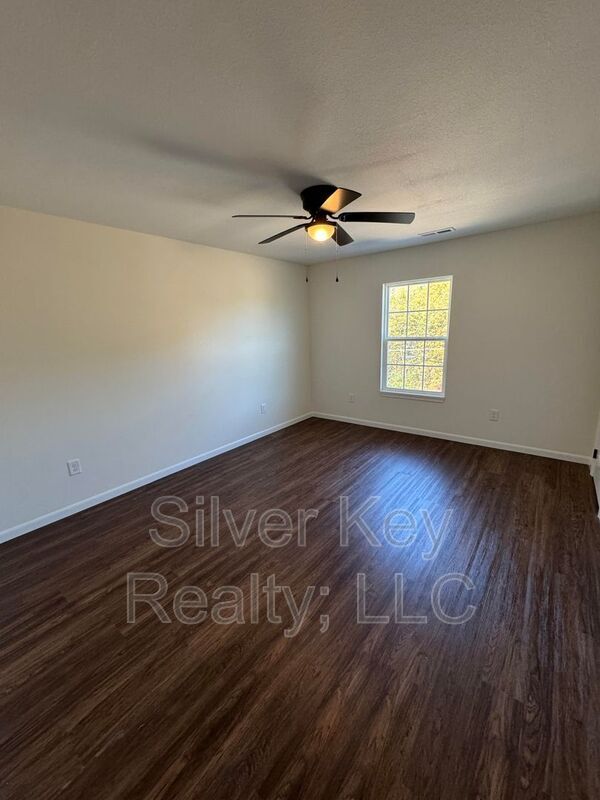 Building Photo - 141-155 Oak Street