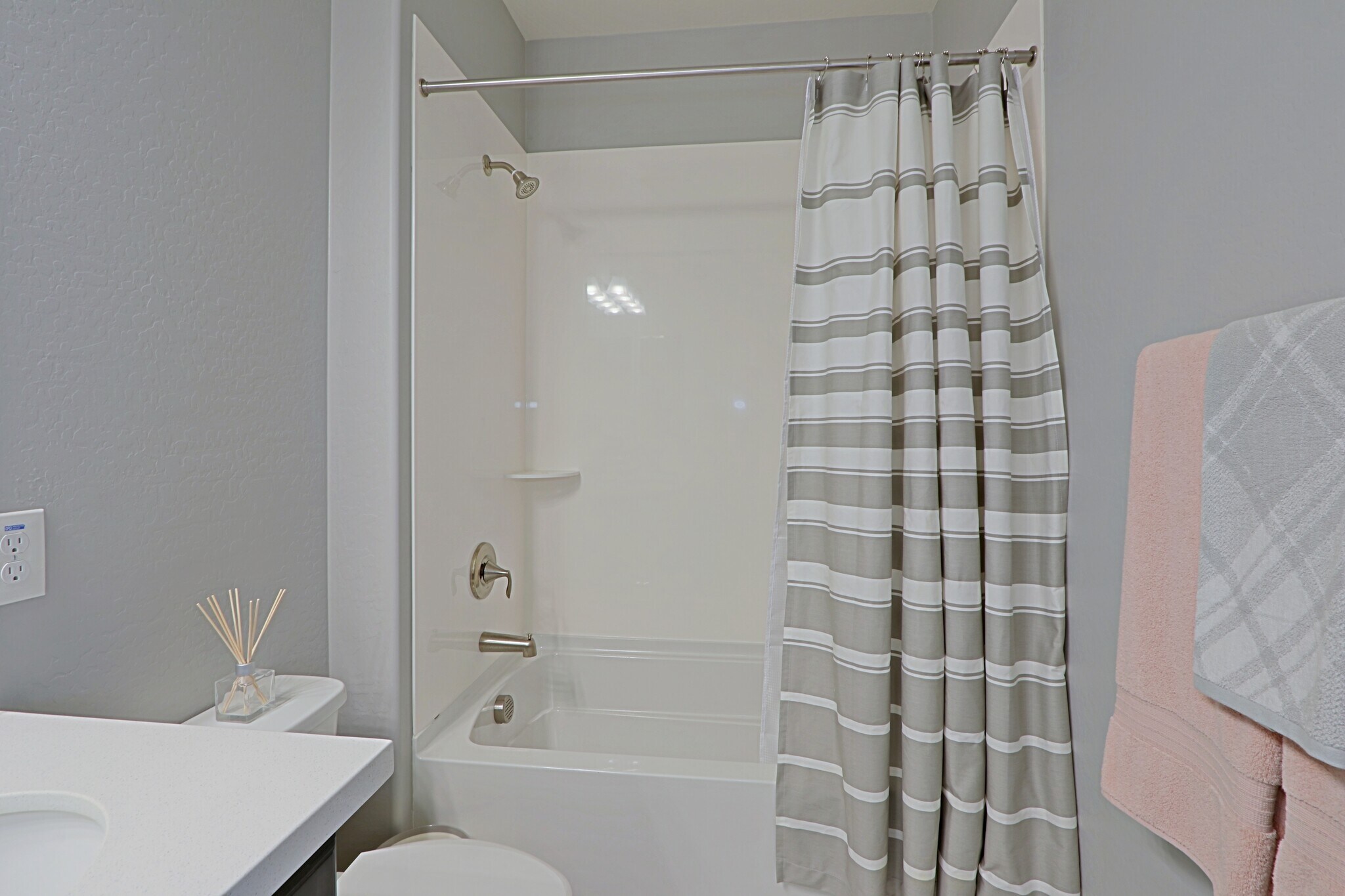 Building Photo - 7350 E Vista Bonita Dr