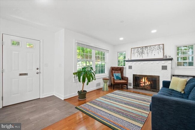 Building Photo - 4842 Park Ave