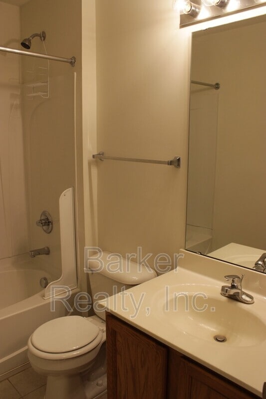 Building Photo - 11711 Mezzanine Dr