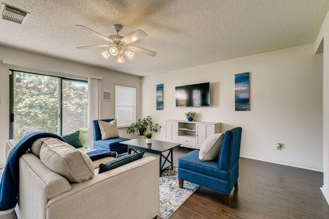 Building Photo - BEAUTIFUL HOME  |  OPEN CONCEPT  |  3 LIVING AREAS  |  FURNISHED OPTION  |  NEAR SCHOOLS & SHOPPING