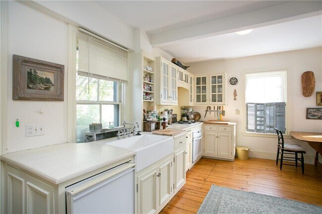 Building Photo - 94 Spring St