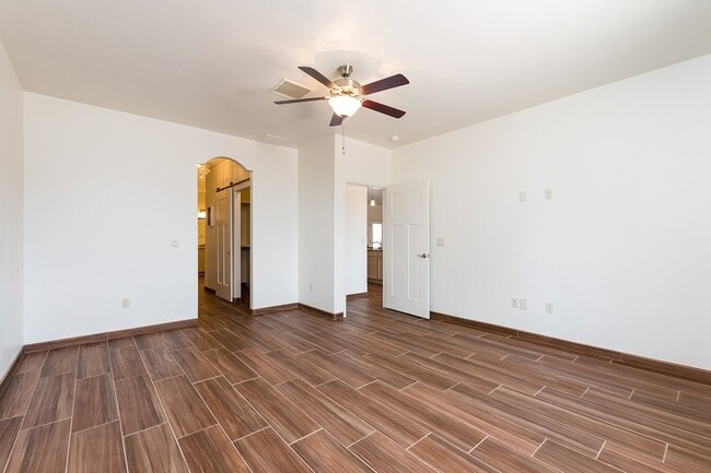 Building Photo - 4507 Mesa Central Dr