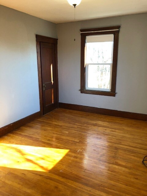 Building Photo - 53 Pilgrim Ave