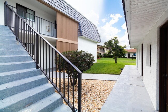 Building Photo - 205 S Banana River Blvd